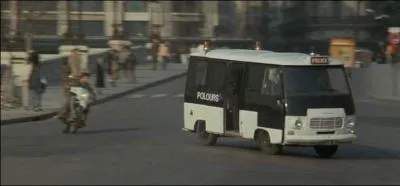 Ce fourgon de la police de 1967 est un :