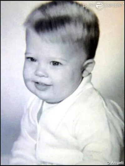 A qui appartient cette petite bouille ?