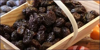 De quelle ville proviennent les célèbres pruneaux ?