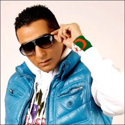 A qui doit-on les albums L'effet miroir et C'est correct ?