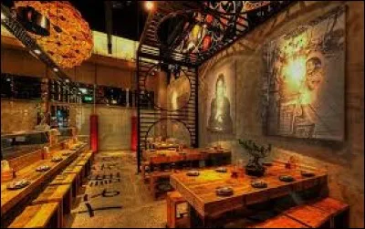 Je suis entré dans le plus beau ''RESTAURANT'' de Tokyo...