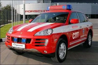 Cette Porsche quipe les pompiers de :
