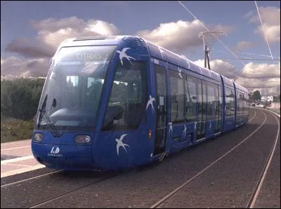 Combien de kilomtres mesure la ligne 1 du tramway ?