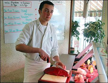 Le boucher vend du merlan :