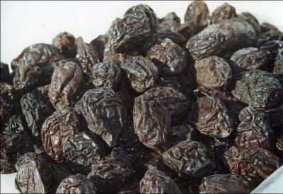 Plus un pruneau est gros, plus son calibre est petit :