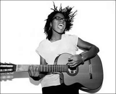 Quelle est cette chanteuse ?