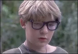 Qu'est-ce qui est arriv  l'oreille de ce personnage ?