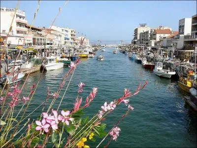 Station balnéaire de l'Hérault, très populaire pendant les vacances. Quel est son nom ?