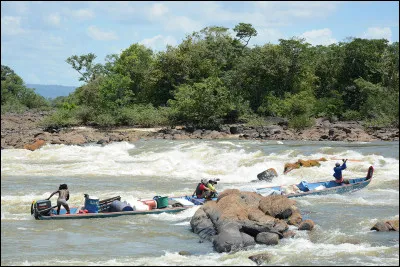 Qui sont les ' routiers du fleuve ' ?