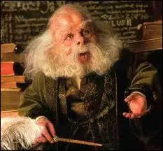 Quel est le sortilge qu'ils apprennent en cours de lvitation ?