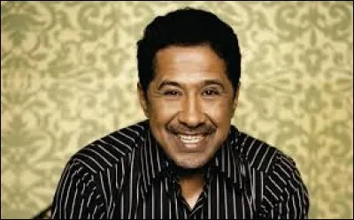 ''Comme si je n´existais pas / Elle est passée à côté de moi / Sans un regard, reine de Sabah / J'ai dit Aïcha prends, tout est pour toi ! '' ... Ce texte est de...