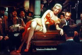 Il n'y eut pas de chanteuse de saloon plus belle que Marilyn Monroe dans ce film d'Otto Preminger (1954) :