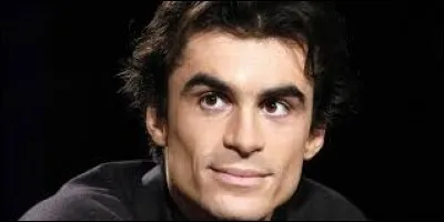 ''Il a l'air d'un ange mais c'est un diable de l'amour / Du bout des hanches et de son regard de velours / Quand il se penche, mes nuits sont blanches et pour toujours... hmm !'' C'est extrait de ''Raphaël'' de... ...