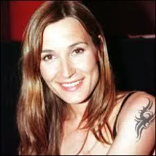 ''Ils ont commis le péché original / Ils n'auront pas d'héritiers / Mais quel amour est idéal / Pourtant la guerre, ils l'ont faite / Pour oser s'aimer au grand jour / S'aimer d'amour''