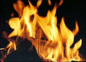 Qui meurt brul(e) par erreur ?