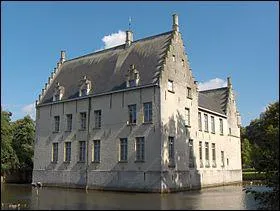 Ce chteau se nomme 'Chteau de Cortewalle'. Ce chteau est un chteau de :