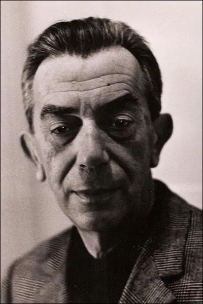 C'est l'auteur du ''Passe-muraille''.