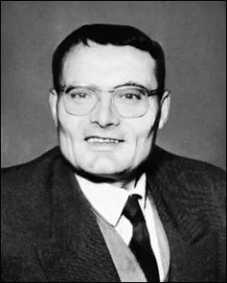 Il a créé le personnage de Folcoche, une mère acariâtre qui persécute son fils.