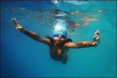 Depuis que ____ allons  la piscine, ____ n'ai plus peur de l'eau.