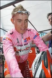 Vainqueur du tour d'italie 2004; surnomm 'le petit prince' :
