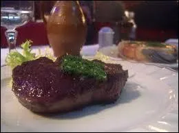Ceci est une pice de Boeuf choisie dans le filet et qui doit, pour avoir son appellation, avoir 3 cm d'paisseur...