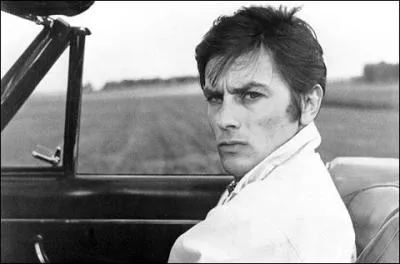 ' Moi ... Alain Delon ... sur cette photo , j'ai : '