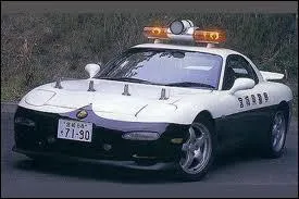 Cette belle Mazda RX-7 a longtemps quip la police...