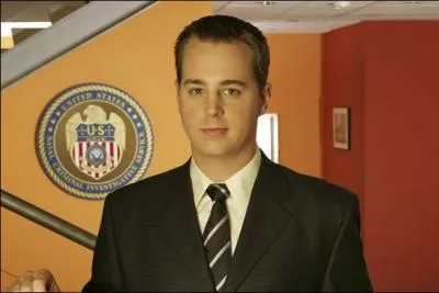 Comment s'appelle celui qu'on surnomme ' Le bleu ' ?