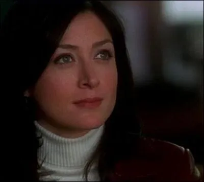 Comment s'appelle l'ancien agent du N. C. I. S. apparaissant dans la saison 1 et 2 et qui meurt d'une balle dans la tte ?