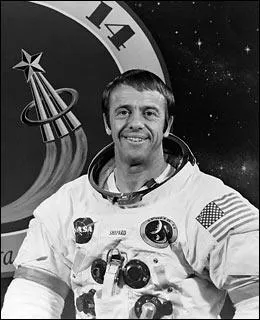 Qui est le premier astronaute Amricain dans l'espace ?