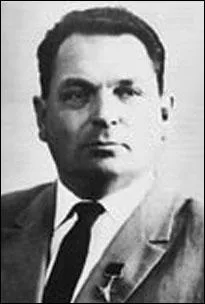 Le 14 Janvier 1966, l'ingnieur en chef Russe dcde; son adjoint le remplace  la tte du programme spatial Sovitique. Qui est-il ?