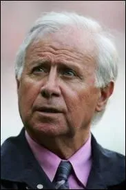 Quel est cet entraineur ?