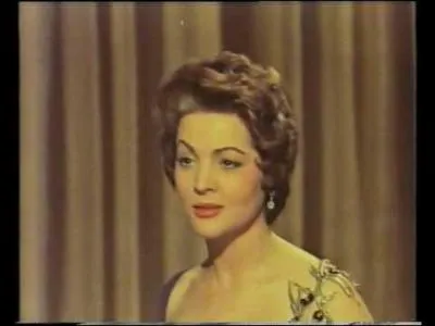 'La Violetera' film espagnol de 1958, l'histoire d'une petite marchande de violettes devenue chanteuse clbre, fait pleurer toute l'Espagne et mme un peu au-del. Elle est interprte par :