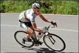 Premier australien champion du monde sur route en 2009... .