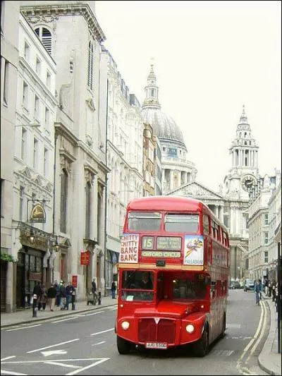 Pouquoi les Anglais roulent-il  gauche ?