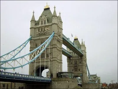 Comment s'appelle ce monument historique de Londres ?