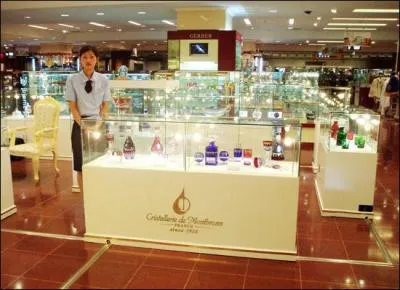 Quel est le mot tiquette dans cette liste ?