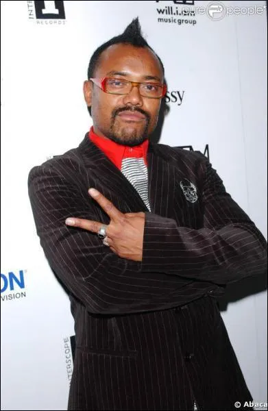 Quel membre de la famille de Apl. de. ap se fait assassin en 2009 ?