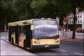 Retour dans notre vieille Europe, avec cet autocar... .