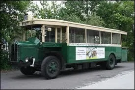Fin du priple, avec ce vieux bus sillonnons les rues de... .