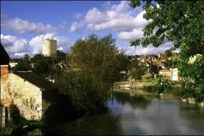 Issoudun est une sous-prfecture de l'Indre, en rgion Centre. Un crivain y situa une grande partie de son roman 'La rabouilleuse'. De qui s'agit-il ?