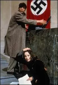 Quel fut ce mouvement d'opposition  Hitler dont les fondateurs furent dcapits en 1943 ?