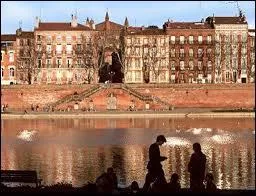 Quelle ville est appele La ville rose ?