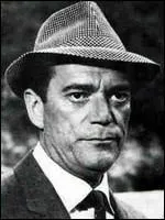 Eddie Constantine ne fut pas que Lemmy Caution. Il a galement endosss le costume de :