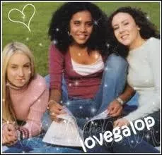 Quel est le personnage  gauche ?