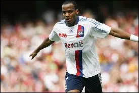 Dans quel club ce joueur a-t-il jou avant de venir  Lyon ?