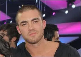 Quel est le secret de Jonathan (secret story 3 ) ?