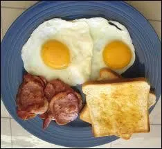 En franais, quand on n'a pas beaucoup de temps pour manger on dit 'Sur le pouce'. Comment dit-on en anglais ?