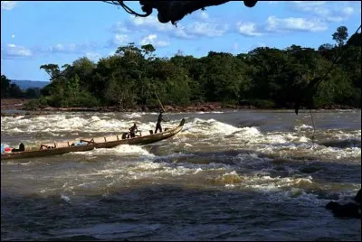 Le Maroni est un fleuve frontalier de Guyane !