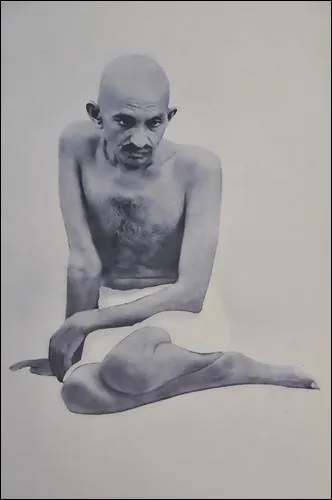 A partir de cette poque, Gandhi s'impose des privations pour devenir plus fort spirituellement : retrouvez l'erreur.